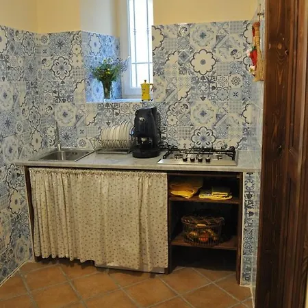 Bed & Breakfast L'antico Giardino 3*